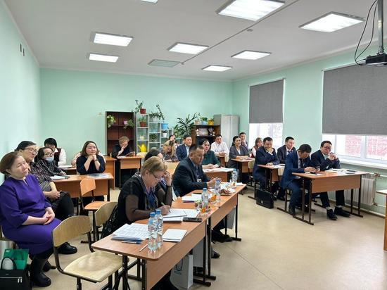 В Якутии почти 180 педагогов принимают участие в Большом педсовете