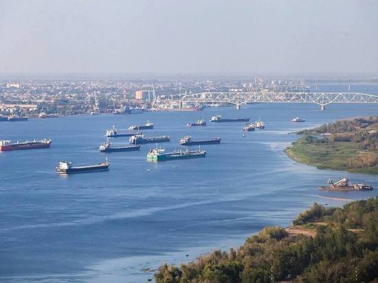 На судостроительном заводе «Лотос» заложили контейнеровозы для Каспийского моря