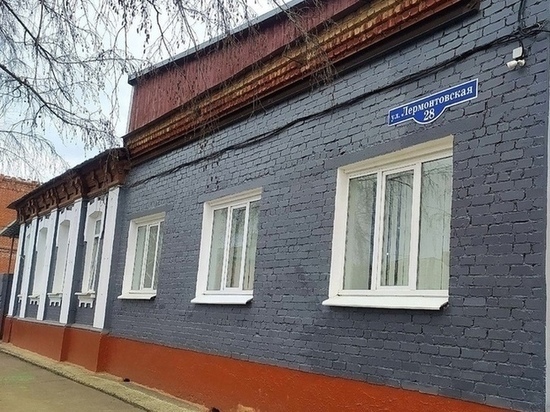 На всех школах и учреждениях дополнительного образования Тамбова установили адресные таблички