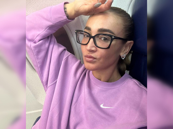 Ольга Бузова опубликовала провокационное фото из самолета Москва – Петербург