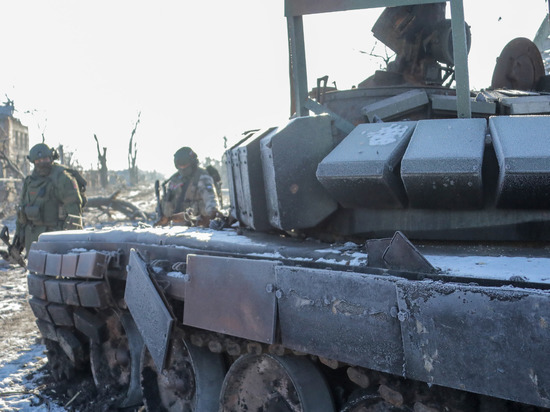 Артиллерия Вооруженных сил России уничтожила до десяти западных танков недалеко от города Запорожье в ночь на 29 марта, сообщил в своем телеграм-канале фронтовой  репортер Андрей Руденко