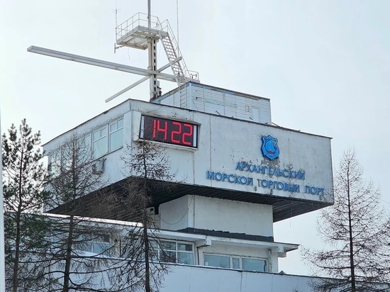 На здании морвокзала в Архангельске дали ход часам