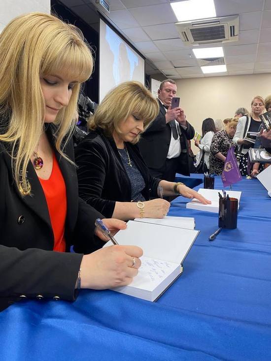 Нумерология снова становится актуальна? Феномен нумеролога и прогноста Джули По