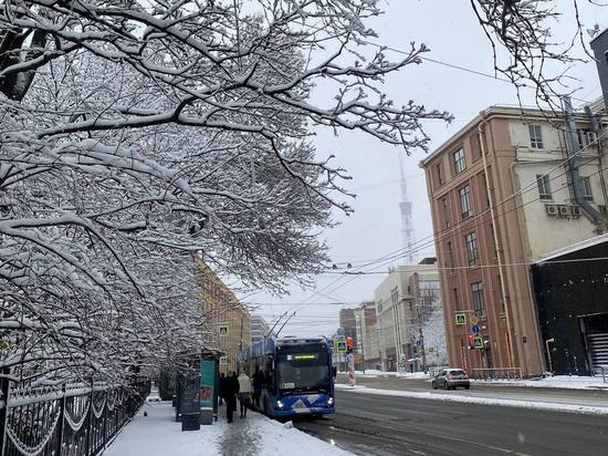 Снег вернется в Петербург вечером 30 марта