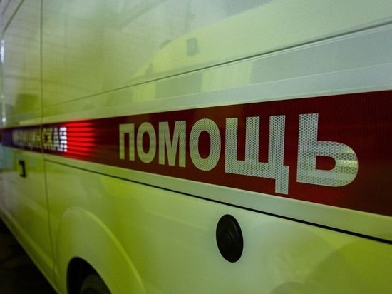 В Омске из окна своей квартиры при невыясненных обстоятельствах выпал тату-мастер