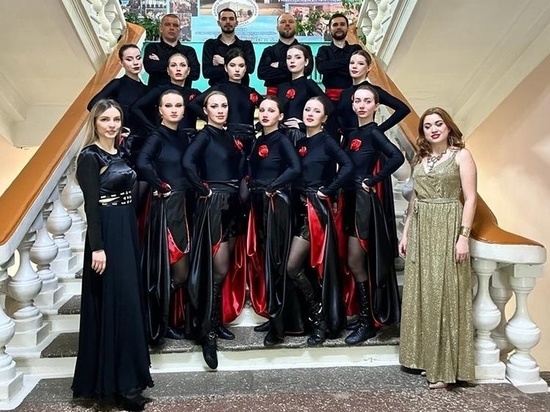 Учителя курской школы покорили сердца горожан пламенным выступлением