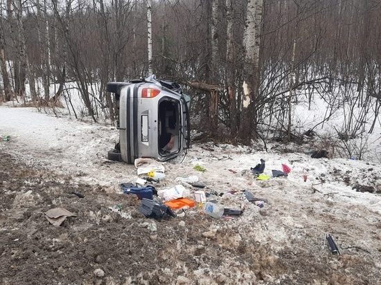 В Грязовецком округе погиб водитель слетевшего в кювет автомобиля