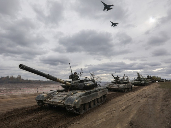 Рогов: ВСУ стягивают западную бронетехнику и артиллерию на запорожский фронт