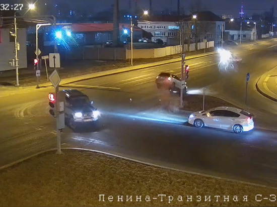 Автомобиль Toyota Corolla Fielder взлетел в воздух в результате ДТП в Южно-Сахалинске