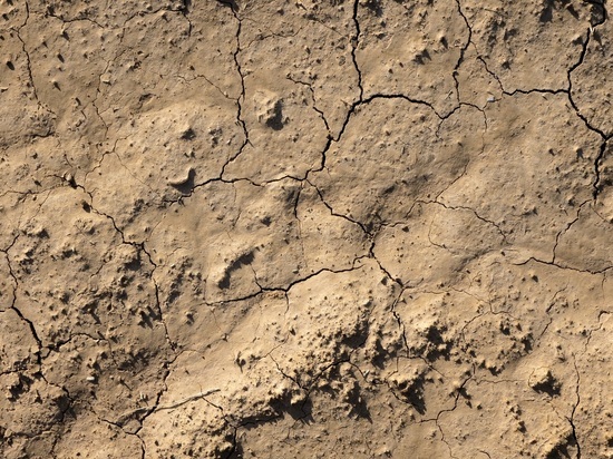 Мальчик провалился  в двухметровую яму с грязью в Нижегородской области
