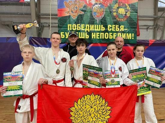 Пять медалей завоевали липчане на всероссийском турнире по рукопашному бою