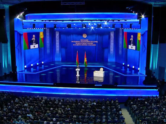 Белорусский президент Лукашенко пошутил про технику, «обидевшуюся» на слова об успешном импортозамещении