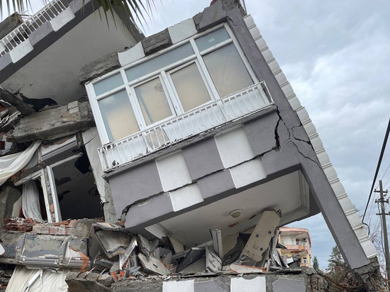 Волонтёр рассказала, что происходит в пострадавших регионах: «До разрушенных домов не дотронулись»