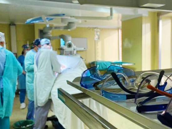 Пензенские врачи выполнили сложную операцию по стабилизации крестца