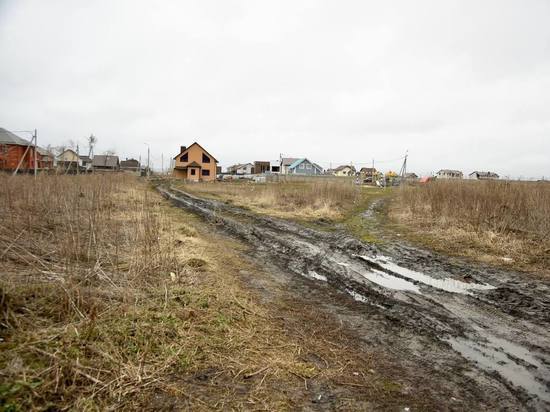 Губернатор Орловской области Клычков осмотрел разбитые дороги в коттеджном посёлке Ново-Образцово