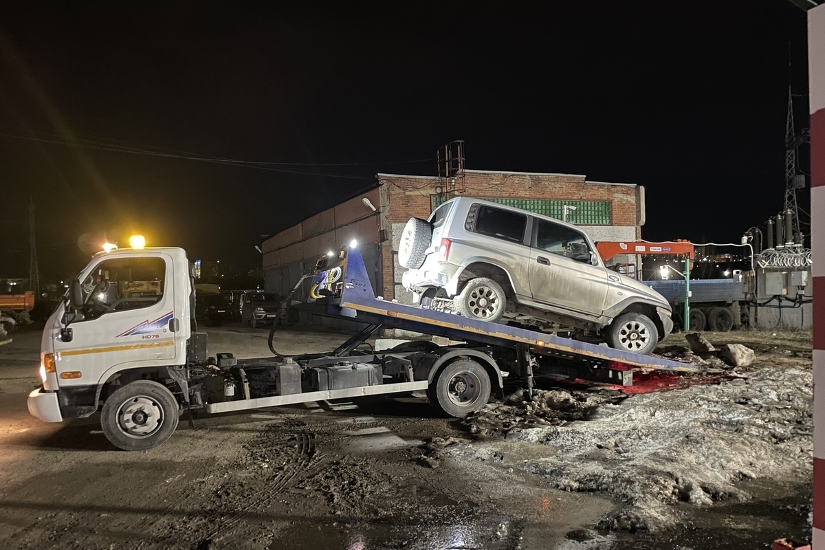 Во Владимире машину должника увезли на эвакуаторе - МК Владимир