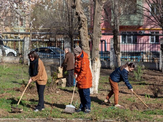 В Астрахани состоялась акция по весенней уборке