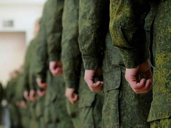 В Курске с 1 апреля на службу в армию призовут 500 парней