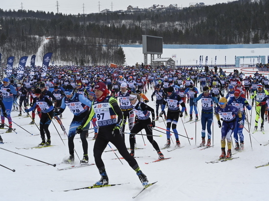 В Заполярье стартовал 49-й Мурманский лыжный марафон