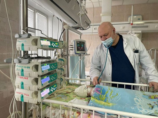 Анестезиологи-реаниматологи АОДКБ отмечает полувековой юбилей своего отделения