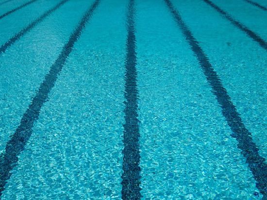 В московской спортшколе первоклассник утонул на первом занятии по плаванию в бассейне