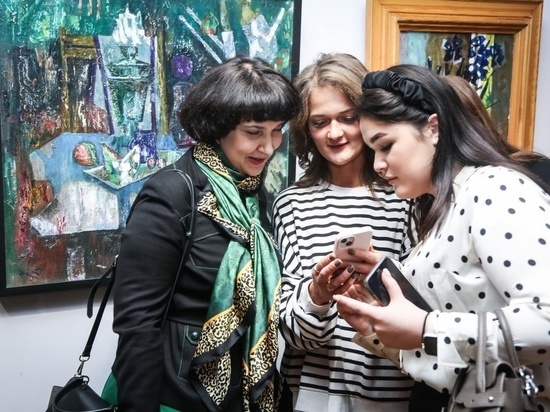 Искусство девяностых: в Липецке открылась тематическая выставка