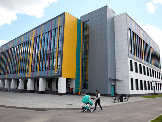 37 новых школ строится сегодня в Московской области