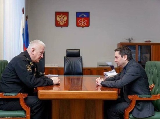 Андрей Чибис поздравил с днем рождения Главнокомандующего ВМФ Николая Евменова