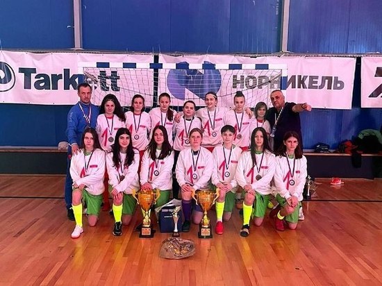 Школьницы Ставрополя взяли бронзу на Всероссийском проекте «Мини-футбол в школу»