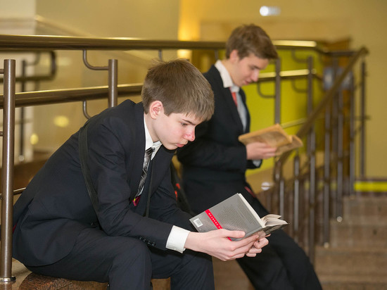 Весной россияне много учатся, худеют и готовятся к Пасхе