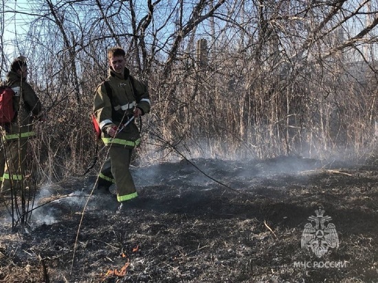 Локализован крупный пожар, угрожавший жилым постройкам в Екатеринбурге