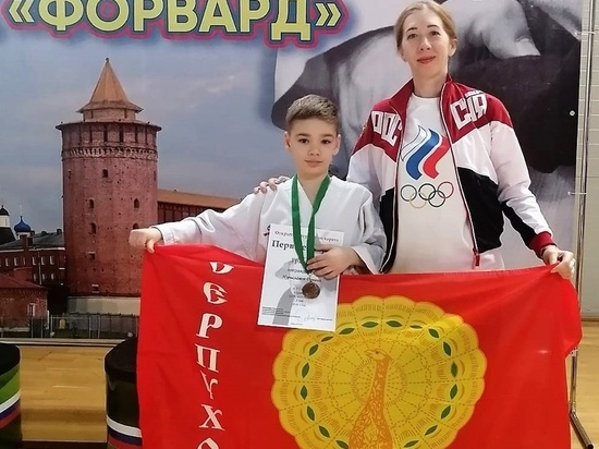 Каратисты из Серпухова завоевали медали на турнире в Озерах