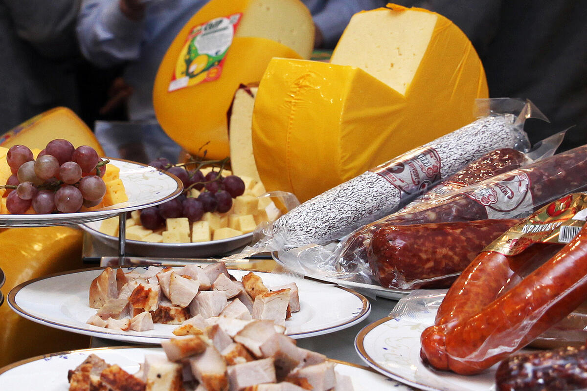 Продуктовые санкции. Эмбарго на яблоки. Санкционные продукты. Продовольственное эмбарго. Эмбарго 2014.