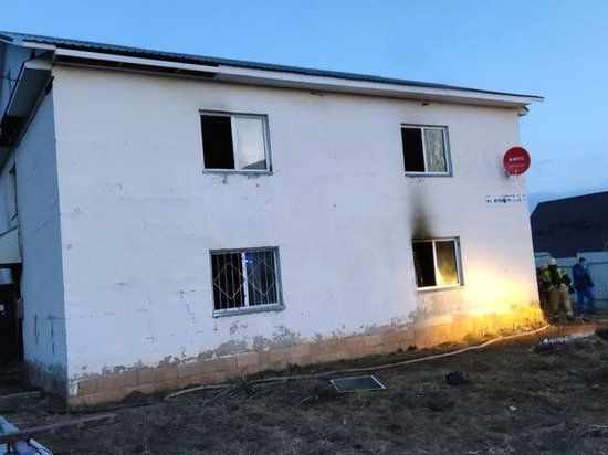 Пожарные спасли из горящего дома в Ижевске 13 человек