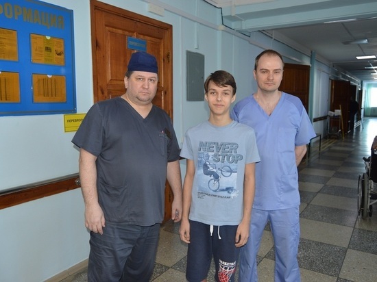 В Муравленко врачи спасли подростка со сквозным отверстием в кишке