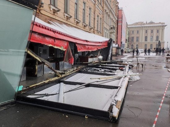 В Комздраве рассказали о состоянии раненных при взрыве на Университетской набережной