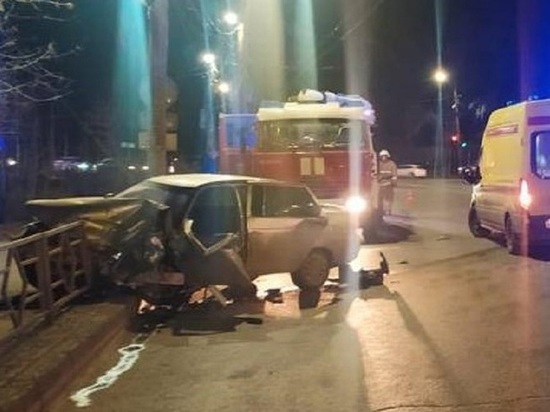 В ДТП на Октябрьском проспекте города Кирова погибли двое и пострадали пятеро человек
