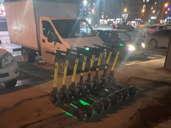 В Новосибирске появились первые парковки самокатов