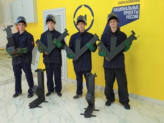 В Новосибирске студенты-сварщики делают мобильные печи для СВО