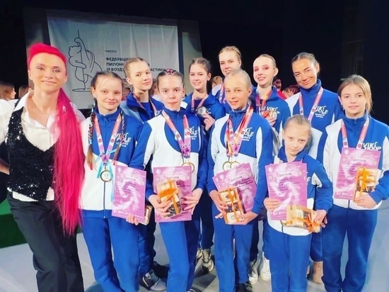 12 золотых медалей привезли псковички с чемпионата СЗФО по пилону