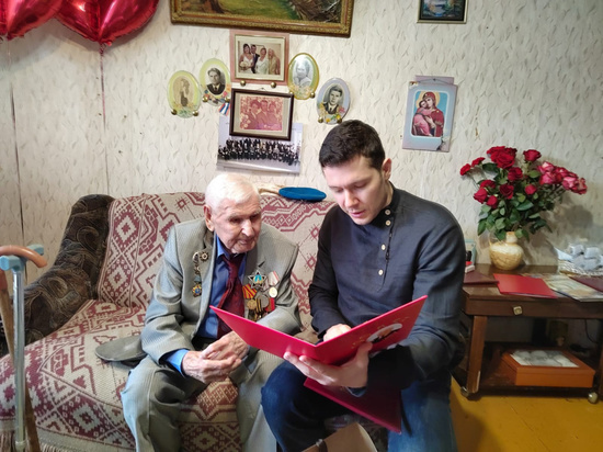 В Калининградской области ветеран ВОВ встретил 100-летний юбилей