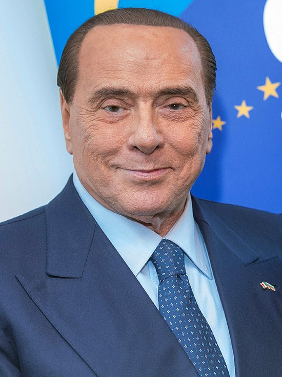 В Милане снова госпитализировали экс-премьера Италии Берлускони