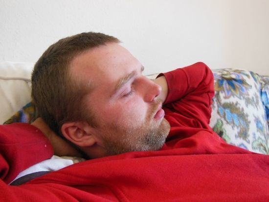 Ортопед Игнатов: сон на неудобной подушке может усугубить некоторые заболевания