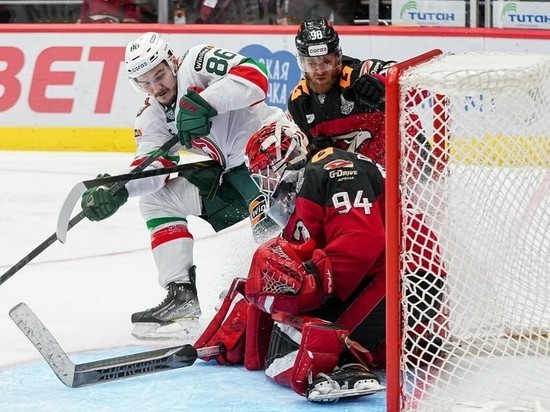 «Ак Барс» обыграл в Омске «Авангард» в третьем матче серии плей-офф КХЛ