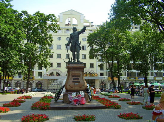 В историческом центре Воронежа установят несколько скульптур в честь легенд о Петре I