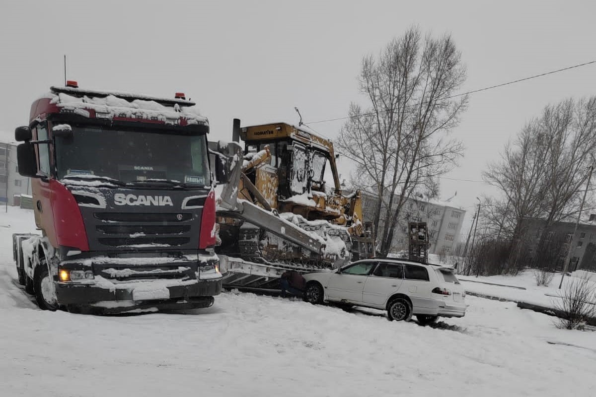 ДТП с фурой и «скорой» перекрыло движение в Могоче - МК Чита