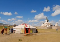 Федеральная служба государственной статистики (Росстат) сообщила, что в 2022 году турпоток россиян в Монголию вырос в 77 раз