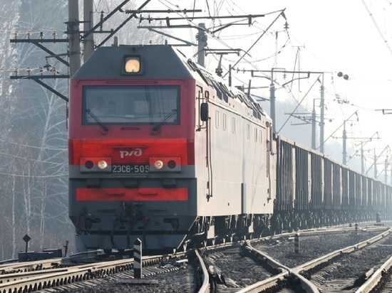 На СвЖД увеличилась погрузка строительных грузов