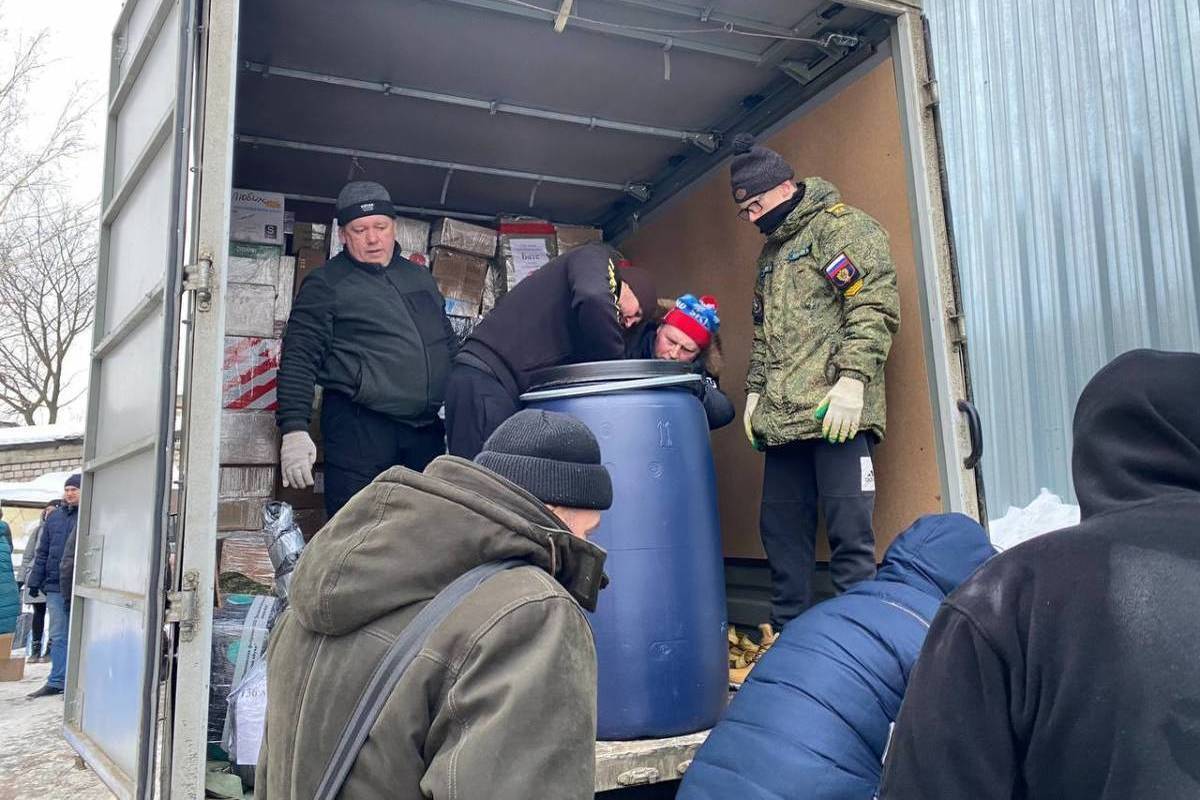 «Единая Россия» продолжает помогать фронту и жителям новых регионов