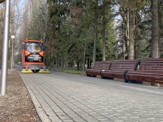 В Белгороде 288 человек и 81 единица техники готовят город к лету